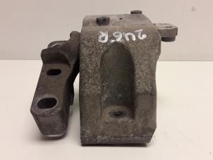 Support moteur d'un Audi A3 (8L1) 1.6 1997
