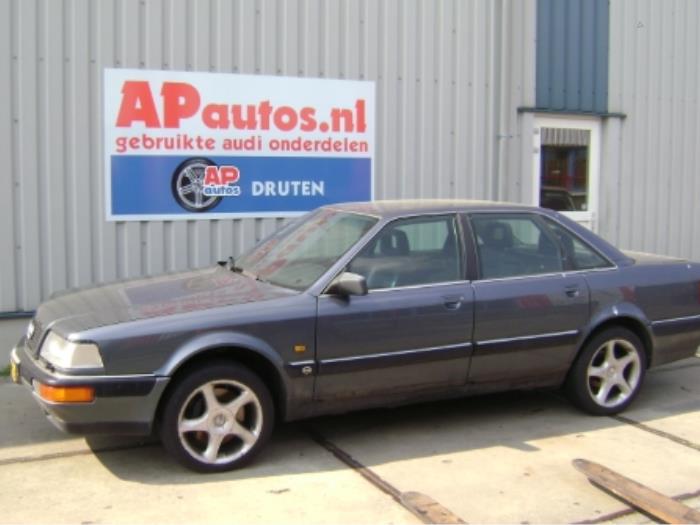 Używane Reflektor prawy Audi V8 Quattro (441/442/4C2/4C8) 3.6 32V Cena na żądanie oferowane przez AP Auto's