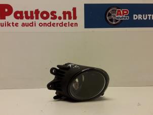 Usagé Anti brouillard droit Audi RS 4 Avant (B7) Prix € 19,99 Règlement à la marge proposé par AP Autos