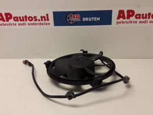 Usados Aleta de refrigeración Audi A4 (B5) 1.6 Precio € 45,00 Norma de margen ofrecido por AP Autos
