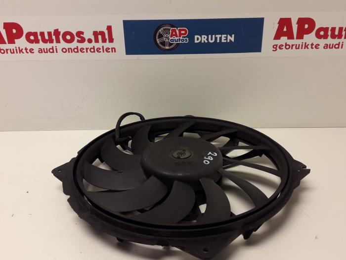 Używane Wentylator Audi RS 4 Avant (B7) RS4 4.2 V8 40V Cena € 74,99 Procedura marży oferowane przez AP Auto's