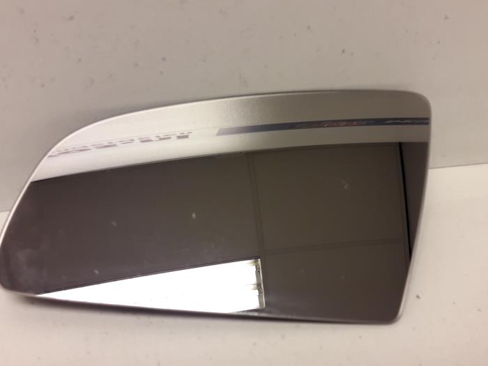 Mirror glass, left from a Audi A4 (B6) 2.0 FSI 16V 2004