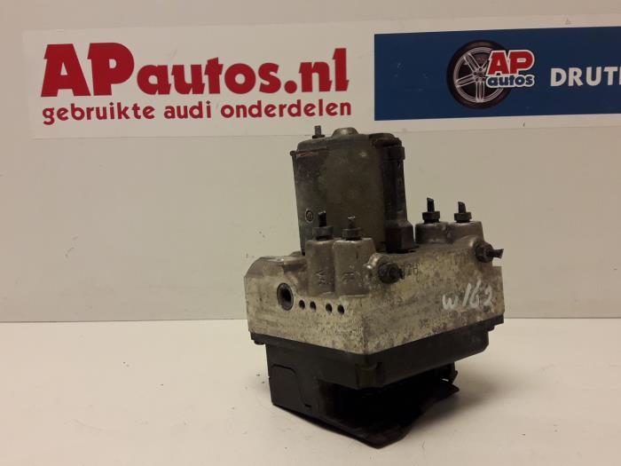 Begagnade ABS-pump Audi A4 (B5) 2.6 E V6 Pris € 39,99 Marginaltabell erbjuds av AP Auto's