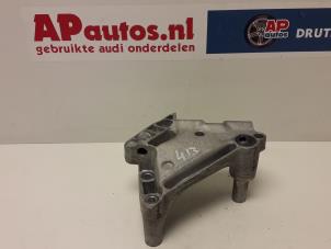 Używane Wspornik silnika Audi A3 Sportback (8VA/8VF) 1.6 TDI Ultra 16V Cena € 35,00 Procedura marży oferowane przez AP Autos