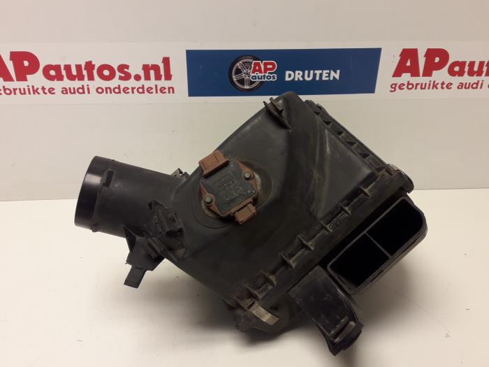 Begagnade Luftfilterhus Audi A4 (B5) 2.6 E V6 Pris € 24,99 Marginaltabell erbjuds av AP Auto's