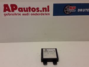 Używane Modul alarmu Audi A4 Cabrio (B7) 3.0 V6 30V Cena € 25,00 Procedura marży oferowane przez AP Autos