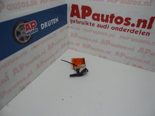 Used Tachometer Audi A3 Sportback (8PA) 2.0 TDI 16V Price € 35,00 Margin scheme offered by AP Autos