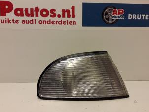 Usagé Feu clignotant droit Audi A4 (B5) 1.8 20V Prix € 35,00 Règlement à la marge proposé par AP Autos