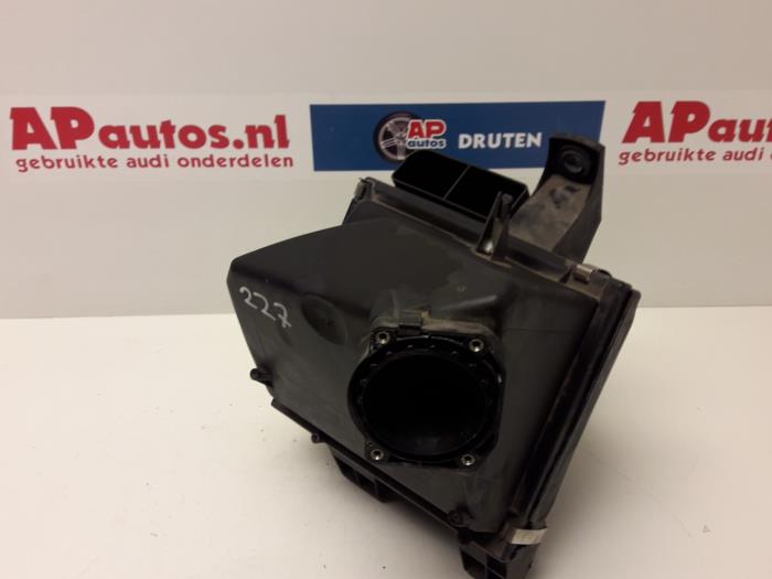 Begagnade Luftfilterhus Audi A4 (B5) 1.8 20V Pris € 19,99 Marginaltabell erbjuds av AP Auto's