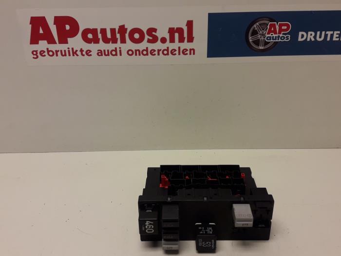 Fuse box Audi A3 1.6 - 8P0907279 BOSCH - AP Auto's