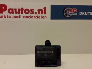 Usados Módulo de cierre centralizado Audi A6 Avant (C6) 2.7 TDI V6 24V Precio € 24,99 Norma de margen ofrecido por AP Autos