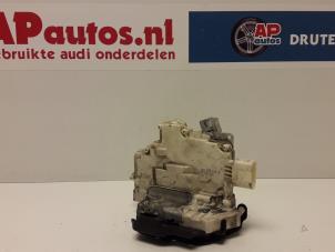 Usagé Serrure arrière droite Audi A6 Avant (C6) 2.7 TDI V6 24V Prix € 45,00 Règlement à la marge proposé par AP Autos