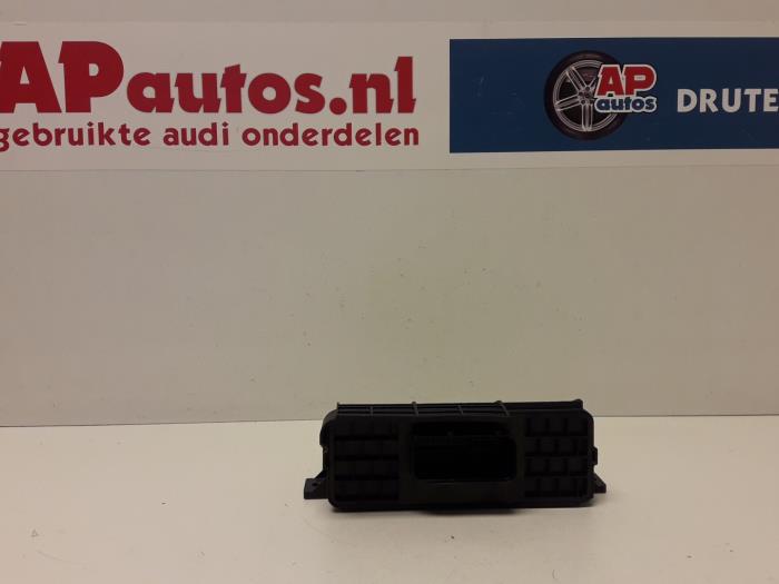 Usagé Ordinateur de bord Audi A6 (C6) 2.0 TDI 16V Prix € 19,99 Règlement à la marge proposé par AP Auto's