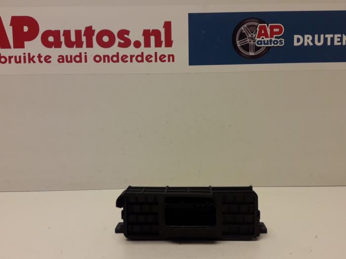 Usagé Ordinateur de bord Audi A6 Avant Quattro (C6) 3.0 TDI V6 24V Prix € 19,99 Règlement à la marge proposé par AP Auto's