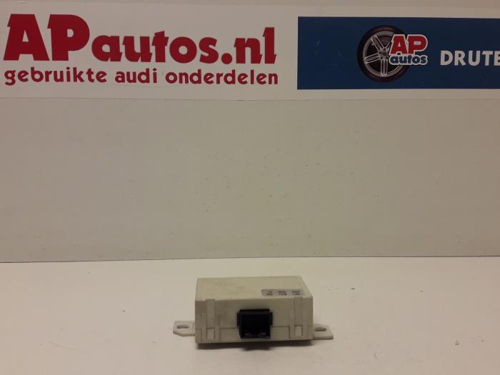Interruptor de arranque de un Audi A6 (C4) 2.6 V6 1995