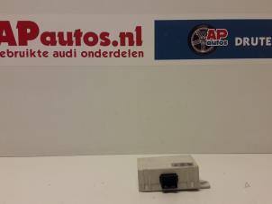 Usados Interruptor de arranque Audi A8 (D2) 2.8 V6 Quattro Precio € 19,99 Norma de margen ofrecido por AP Autos