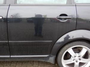 Używane Drzwi lewe tylne wersja 4-drzwiowa Audi A2 (8Z0) 1.4 16V Cena € 75,00 Procedura marży oferowane przez AP Autos