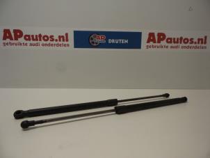 Used Set of tailgate gas struts Audi A3 (8L1) 1.6 Price € 20,00 Margin scheme offered by AP Autos