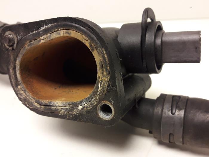 Water pipe from a Audi A6 2006