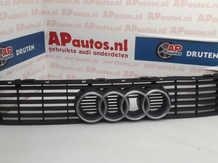 Usagé Calandre Audi Cabrio (B4) 2.3 E Prix € 24,99 Règlement à la marge proposé par AP Auto's