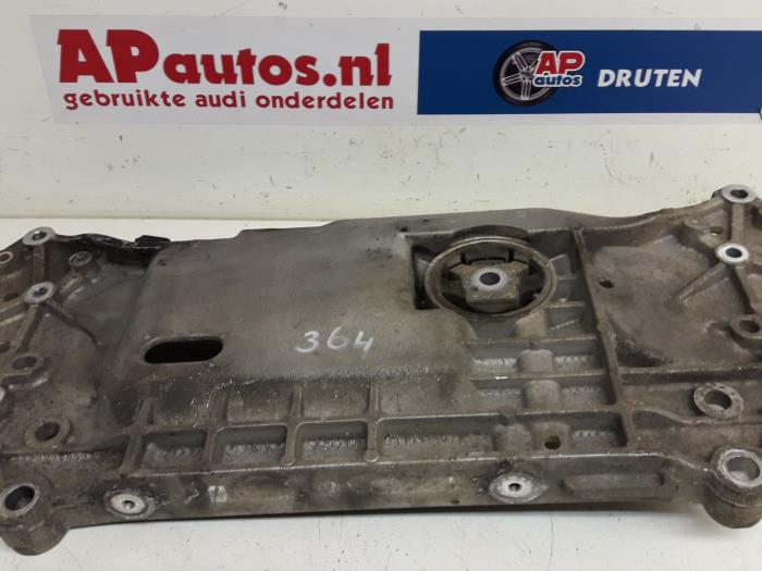 Usados Subchasis Audi A3 Sportback (8PA) 1.9 TDI Precio € 29,99 Norma de margen ofrecido por AP Auto's