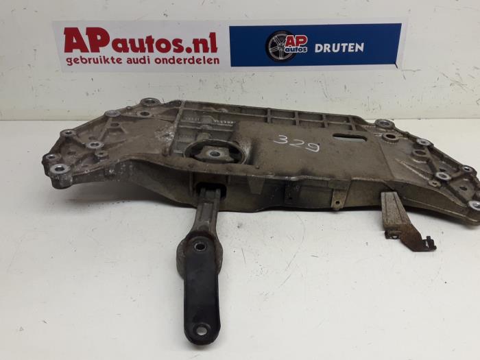 Usados Subchasis Audi A3 Sportback (8PA) 1.6 Precio € 29,99 Norma de margen ofrecido por AP Auto's