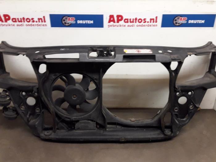 Begagnade Front Audi A4 (B5) 1.6 Pris € 75,00 Marginaltabell erbjuds av AP Auto's