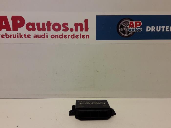 Usados Módulo PDC Audi A2 (8Z0) 1.4 TDI Precio € 24,99 Norma de margen ofrecido por AP Auto's