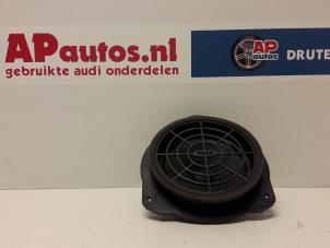 Usagé Haut-parleur Audi A1 Sportback (8XA/8XF) 1.2 TFSI Prix € 20,00 Règlement à la marge proposé par AP Autos