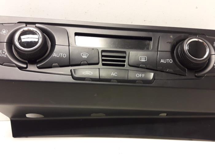 Climatronic panel from a Audi A4 (B8) 1.8 TFSI 16V 2008