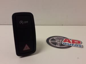 Usagé Bouton de warning Audi A1 Sportback (8XA/8XF) 1.2 TFSI Prix € 14,99 Règlement à la marge proposé par AP Autos