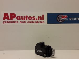 Used Ignition lock + key Audi A4 (B8) 1.8 TFSI 16V Price € 24,99 Margin scheme offered by AP Autos