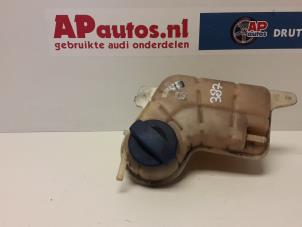 Usagé Vase d'expansion Audi A6 Avant (C6) 2.7 TDI V6 24V Prix € 17,50 Règlement à la marge proposé par AP Autos