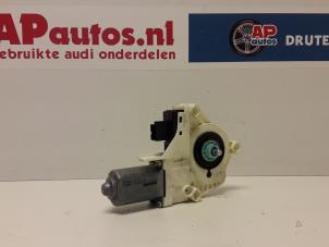 Usagé Moteur de vitre portière Audi Q7 (4LB) 3.0 TDI V6 24V Prix € 19,99 Règlement à la marge proposé par AP Autos