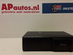 Używane Zmieniarka CD Audi TT (8N3) 1.8 20V Turbo Quattro Cena € 39,99 Procedura marży oferowane przez AP Autos