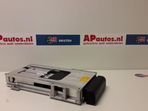 Usagé Arceau de sécurité Audi A4 Cabrio (B7) 2.4 V6 30V Prix € 19,99 Règlement à la marge proposé par AP Autos