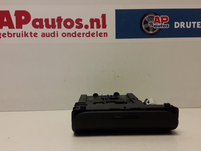 Begagnade Askkopp, fram Audi TT (8N3) 1.8 20V Turbo Quattro Pris € 20,00 Marginaltabell erbjuds av AP Auto's