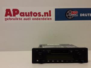 Usados Reproductor de casetes y radio Audi TT (8N3) 1.8 20V Turbo Quattro Precio € 39,99 Norma de margen ofrecido por AP Autos