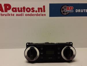 Używane Panel climatronic Audi TT (8N3) 1.8 20V Turbo Quattro Cena € 35,00 Procedura marży oferowane przez AP Autos
