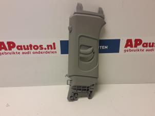 Używane Obudowa slupka srodkowy lewy Audi A1 (8X1/8XK) 1.6 TDI 16V Cena € 17,50 Procedura marży oferowane przez AP Autos