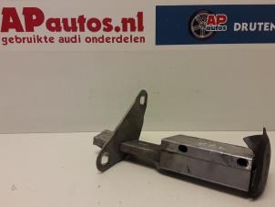 Used Rear bumper bracket, left Audi RS 4 Avant (B5) 2.7 30V Biturbo Price € 19,99 Margin scheme offered by AP Autos