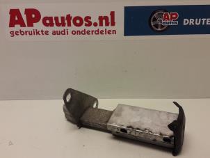 Used Rear bumper bracket, right Audi RS 4 Avant (B5) 2.7 30V Biturbo Price € 19,99 Margin scheme offered by AP Autos