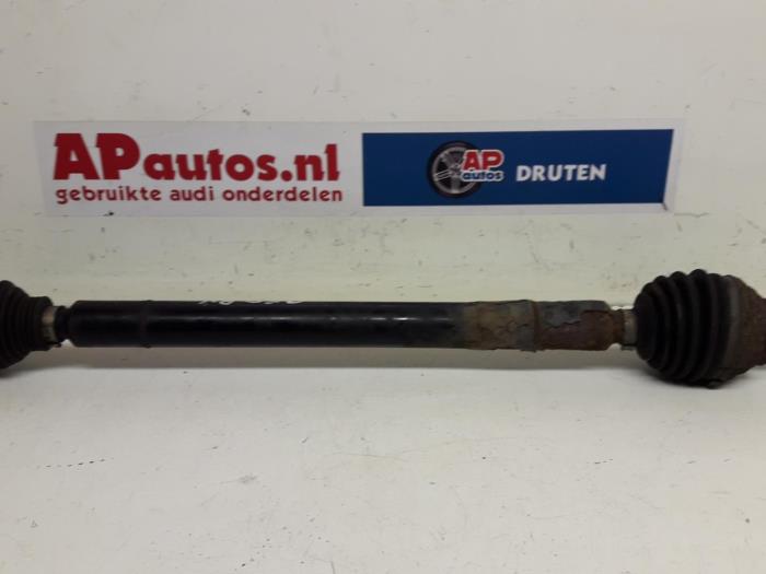 Front drive shaft, right from a Audi A3 (8P1) 1.6 2006