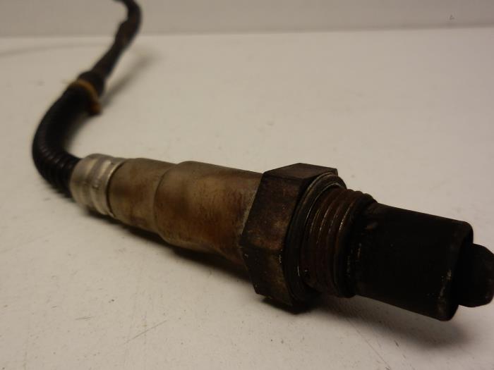 Sonde lambda d'un Audi A4 Avant (B5) 2.4 30V 2000