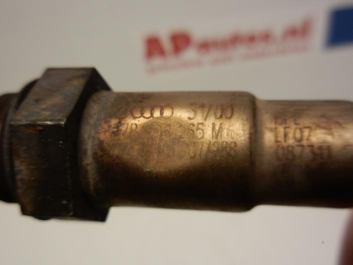 Sonde lambda d'un Audi A4 Avant (B5) 2.4 30V 2000