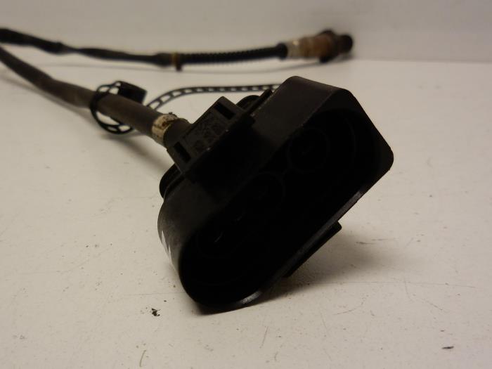 Sonde lambda d'un Audi A4 Avant (B5) 2.4 30V 2000