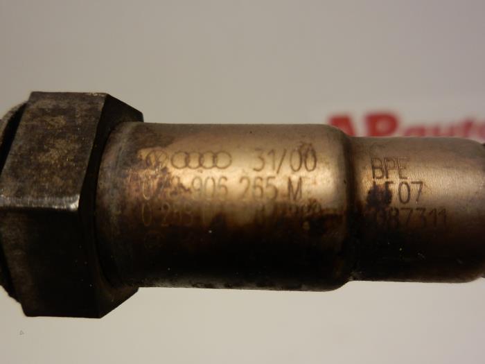 Sonde lambda d'un Audi A4 Avant (B5) 2.4 30V 2000