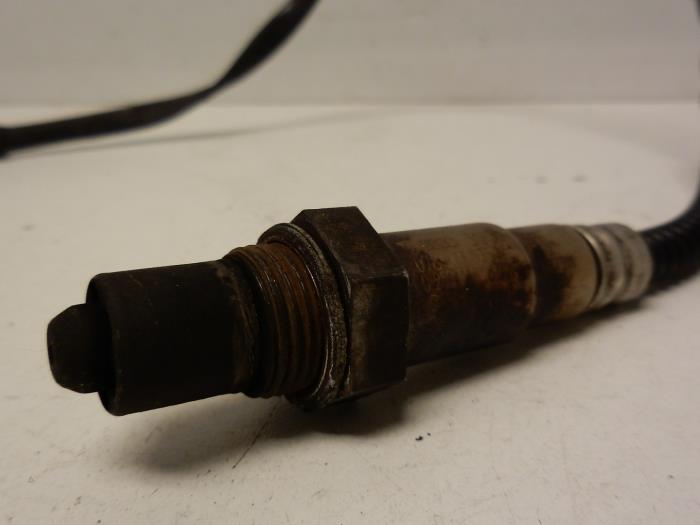 Sonde lambda d'un Audi A4 Avant (B5) 2.4 30V 2000