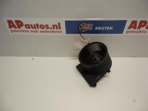 Usagé Ventilateur chauffage Audi A3 Sportback Quattro (8PA) 2.0 TDI 16V 170 Prix € 35,00 Règlement à la marge proposé par AP Autos