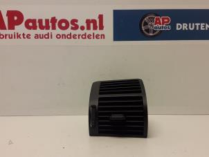 Gebrauchte Luftgitter Armaturenbrett Audi A2 (8Z0) 1.4 16V Preis € 30,00 Margenregelung angeboten von AP Autos